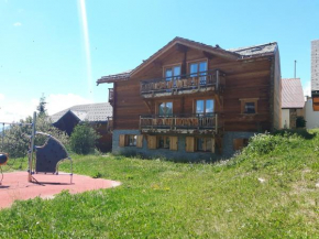 Отель Chalet La Breche, Юэ